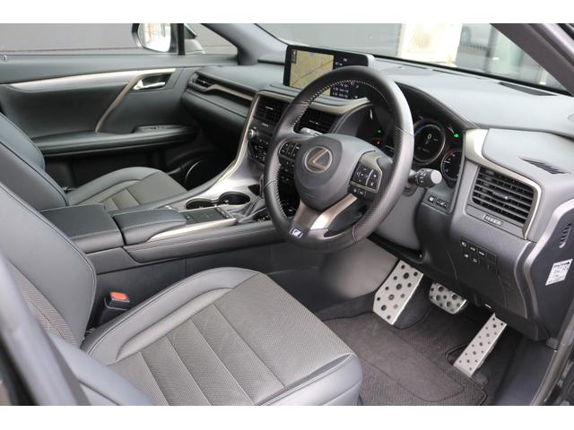 RX RX450h Fスポーツ 禁煙車 サンルーフ パノラマビュー 黒革エアシート シートヒーター クリアランスソナー カラーHUD BSM クルコン 三眼LEDヘッド ステアリングヒーター 後席電動格納 純正20インチAW(15枚目)