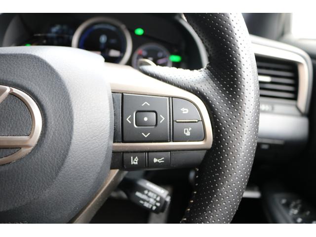 RX RX450h Fスポーツ 禁煙車 サンルーフ パノラマビュー 黒革エアシート シートヒーター クリアランスソナー カラーHUD BSM クルコン 三眼LEDヘッド ステアリングヒーター 後席電動格納 純正20インチAW(31枚目)