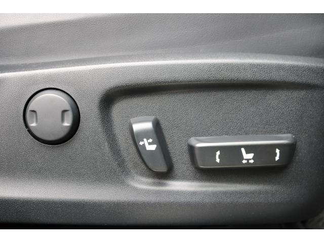 RX RX450h Fスポーツ 禁煙車 サンルーフ パノラマビュー 黒革エアシート シートヒーター クリアランスソナー カラーHUD BSM クルコン 三眼LEDヘッド ステアリングヒーター 後席電動格納 純正20インチAW(33枚目)