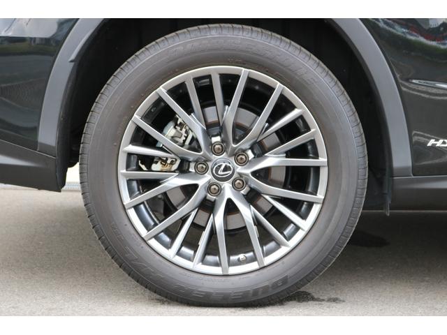 RX RX450h Fスポーツ 禁煙車 サンルーフ パノラマビュー 黒革エアシート シートヒーター クリアランスソナー カラーHUD BSM クルコン 三眼LEDヘッド ステアリングヒーター 後席電動格納 純正20インチAW(40枚目)