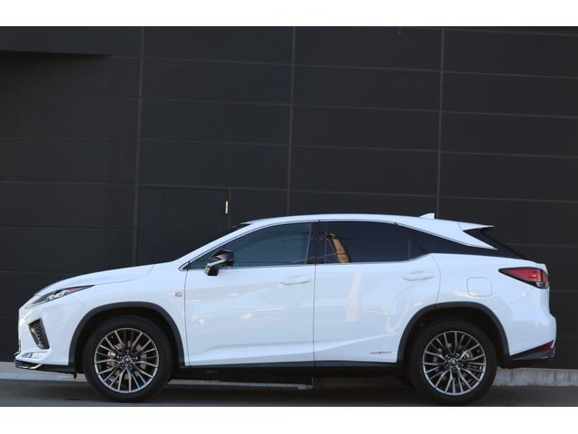 RX RX450h Fスポーツ 禁煙車 サンルーフ パノラマビュー 三眼LED クリアランスソナー 赤革エアシート 前後シートヒーター BSM カラーHUD メモリ付きパワーシート クルコン 後席電動格納 純正20インチAW(11枚目)