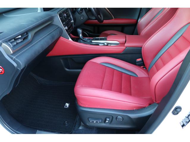 RX RX450h Fスポーツ 禁煙車 サンルーフ パノラマビュー 三眼LED クリアランスソナー 赤革エアシート 前後シートヒーター BSM カラーHUD メモリ付きパワーシート クルコン 後席電動格納 純正20インチAW(16枚目)