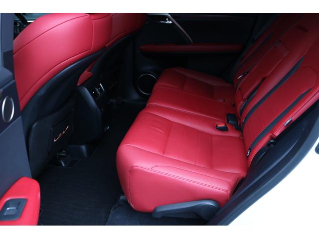 RX RX450h Fスポーツ 禁煙車 TRDフルエアロ・マフラー パノラマSR ルーフレール パノラマビュー 三眼LED クリアランスソナー 赤革エアシート 前後シートヒーター BSM カラーHUD 純正20インチAW(20枚目)