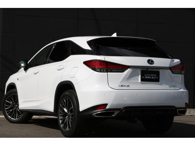 ＲＸ ＲＸ３００　Ｆスポーツ　ワンオーナー　禁煙車　ＳＲ　パノラマビュー　クリアランスソナー　三眼ＬＥＤ　ＢＳＭ　カラーＨＵＤ　赤革エアシート　前後シートヒーター　メモリ付きパワーシート　クルコン　後席電動格納　純正２０インチＡＷ（8枚目）