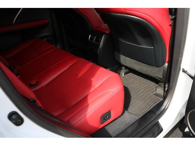 ＲＸ ＲＸ３００　Ｆスポーツ　ワンオーナー　禁煙車　ＳＲ　パノラマビュー　クリアランスソナー　三眼ＬＥＤ　ＢＳＭ　カラーＨＵＤ　赤革エアシート　前後シートヒーター　メモリ付きパワーシート　クルコン　後席電動格納　純正２０インチＡＷ（19枚目）