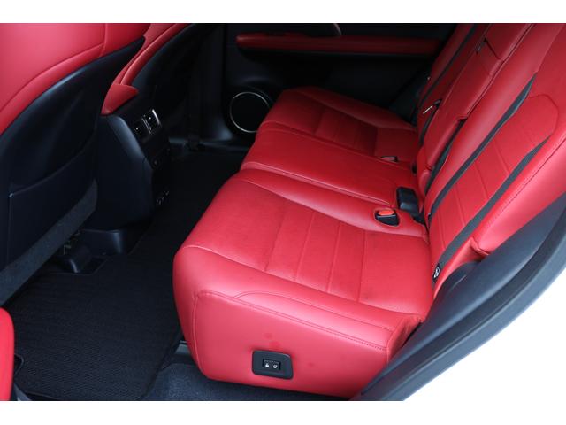 ＲＸ ＲＸ３００　Ｆスポーツ　ワンオーナー　禁煙車　ＳＲ　パノラマビュー　クリアランスソナー　三眼ＬＥＤ　ＢＳＭ　カラーＨＵＤ　赤革エアシート　前後シートヒーター　メモリ付きパワーシート　クルコン　後席電動格納　純正２０インチＡＷ（20枚目）