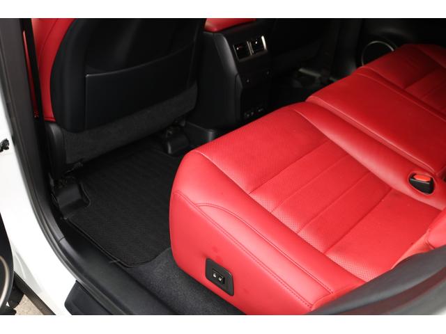ＲＸ ＲＸ３００　Ｆスポーツ　ワンオーナー　禁煙車　ＳＲ　パノラマビュー　クリアランスソナー　三眼ＬＥＤ　ＢＳＭ　カラーＨＵＤ　赤革エアシート　前後シートヒーター　メモリ付きパワーシート　クルコン　後席電動格納　純正２０インチＡＷ（21枚目）