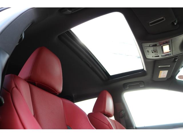 ＲＸ ＲＸ３００　Ｆスポーツ　ワンオーナー　禁煙車　ＳＲ　パノラマビュー　クリアランスソナー　三眼ＬＥＤ　ＢＳＭ　カラーＨＵＤ　赤革エアシート　前後シートヒーター　メモリ付きパワーシート　クルコン　後席電動格納　純正２０インチＡＷ（24枚目）