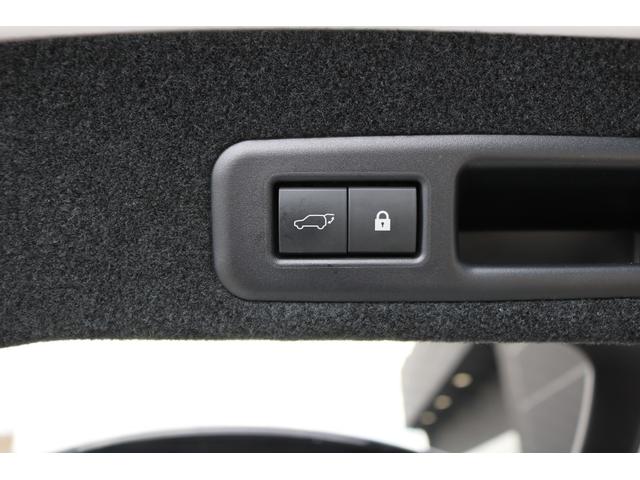 ＲＸ ＲＸ３００　Ｆスポーツ　ワンオーナー　禁煙車　ＳＲ　パノラマビュー　クリアランスソナー　三眼ＬＥＤ　ＢＳＭ　カラーＨＵＤ　赤革エアシート　前後シートヒーター　メモリ付きパワーシート　クルコン　後席電動格納　純正２０インチＡＷ（38枚目）