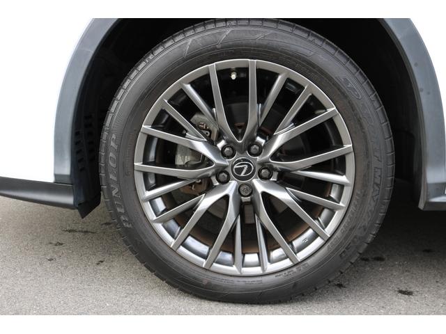 ＲＸ ＲＸ３００　Ｆスポーツ　ワンオーナー　禁煙車　ＳＲ　パノラマビュー　クリアランスソナー　三眼ＬＥＤ　ＢＳＭ　カラーＨＵＤ　赤革エアシート　前後シートヒーター　メモリ付きパワーシート　クルコン　後席電動格納　純正２０インチＡＷ（40枚目）