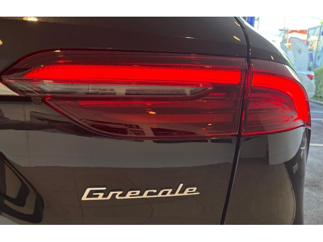 グレカーレ モデナ 4WD MY23 fuoriserie 認定保証 4WD イエローキャリパー 21インチ トリコロール サンルーフ(18枚目)