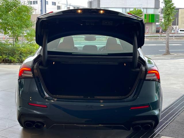 ギブリ トロフェオ　認定保証　１オーナー　禁煙車　ブラックキャリパー　純正２１ＡＷ　レザーシート　ナビ　ＴＶ　ＥＴＣ　コーナーセンサー　ブラインドスポットモニター　ＬＥＤヘッドライト　記録簿　電動リアゲート　バックカメラ（33枚目）