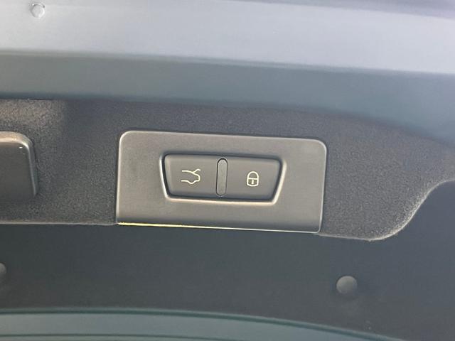 ギブリ トロフェオ　認定保証　１オーナー　禁煙車　ブラックキャリパー　純正２１ＡＷ　レザーシート　ナビ　ＴＶ　ＥＴＣ　コーナーセンサー　ブラインドスポットモニター　ＬＥＤヘッドライト　記録簿　電動リアゲート　バックカメラ（35枚目）