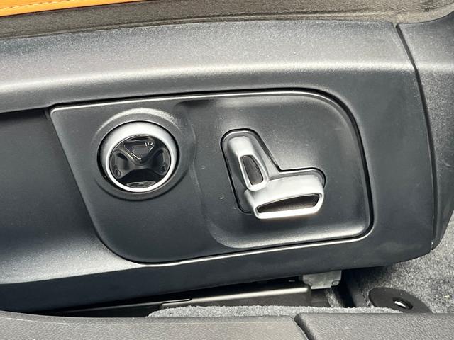 ギブリ トロフェオ　認定保証　１オーナー　禁煙車　ブラックキャリパー　純正２１ＡＷ　レザーシート　ナビ　ＴＶ　ＥＴＣ　コーナーセンサー　ブラインドスポットモニター　ＬＥＤヘッドライト　記録簿　電動リアゲート　バックカメラ（43枚目）