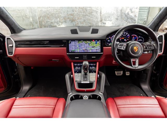 カイエン ターボ(2枚目)