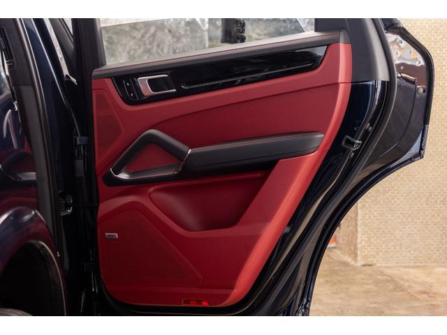 カイエン ターボ(65枚目)