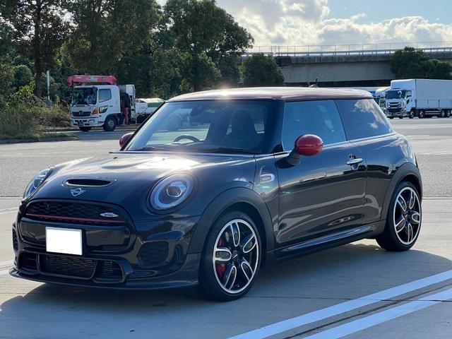 MINI ジョンクーパーワークス REMUSマフラー・3DデザインFrカーボンリップ・カーボンオーバーフェンダー・ローダウン・シートヒーター・Bカメラ・ETC(6枚目)