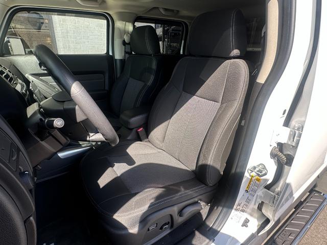 ハマーＨ３Ｔ 　２００９ｙモデル　新車並行　４ＷＤ　ワンオーナー　ブラックインテリア　スラントバック　純正サイドステップ　パナソニック製（ＣＮ－Ｆ１Ｘ１０ＢＨＤ）フルセグメモリーナビ　バックカメラ（26枚目）