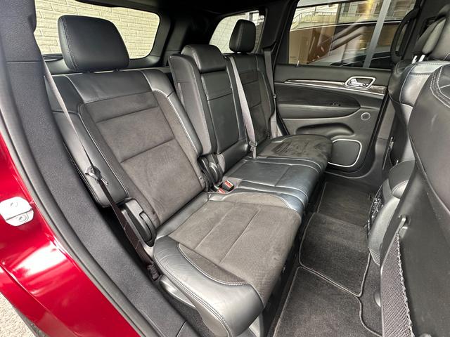 ジープ・グランドチェロキー SRT8 2019yモデル 正規ディーラー車 ワンオーナー パノラマサンルーフ ハーフレザーシート フルセグナビ AppleCarPlay&AndroidAuto ヒッチメンバー(30枚目)