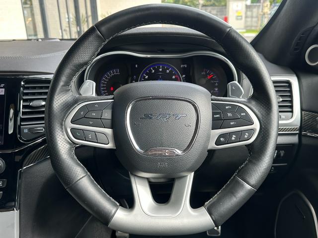 ジープ・グランドチェロキー SRT8 2019yモデル 正規ディーラー車 ワンオーナー パノラマサンルーフ ハーフレザーシート フルセグナビ AppleCarPlay&AndroidAuto ヒッチメンバー(36枚目)