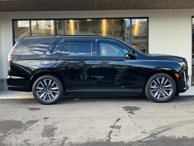 キャデラックエスカレード スポーツ 2021y・正規ディーラー車・ワンオーナー・自社管理ユーザー様・メーカー延長保証令和8年9月・整備記録簿R4 R5 R6 R7(D整備)・4WD ブラックレザー AKG36スピーカー カープレイ(11枚目)