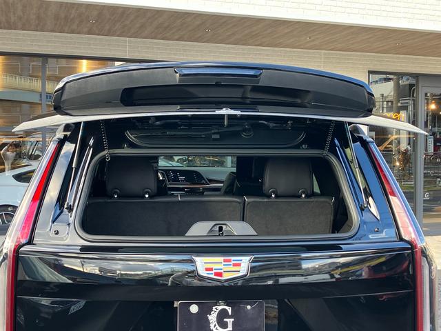 キャデラックエスカレード スポーツ 2021y・正規ディーラー車・ワンオーナー・自社管理ユーザー様・メーカー延長保証令和8年9月・整備記録簿R4 R5 R6 R7(D整備)・4WD ブラックレザー AKG36スピーカー カープレイ(23枚目)