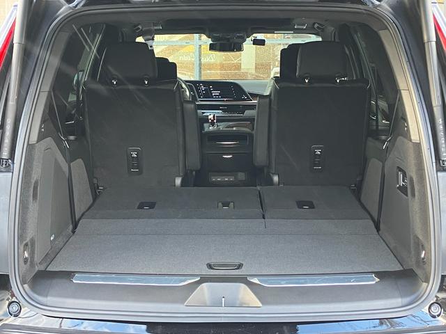 キャデラックエスカレード スポーツ 2021y・正規ディーラー車・ワンオーナー・自社管理ユーザー様・メーカー延長保証令和8年9月・整備記録簿R4 R5 R6 R7(D整備)・4WD ブラックレザー AKG36スピーカー カープレイ(25枚目)