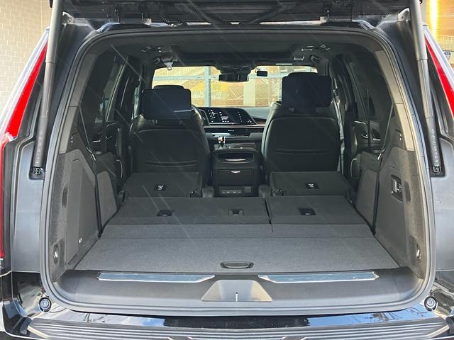 キャデラックエスカレード スポーツ 2021y・正規ディーラー車・ワンオーナー・自社管理ユーザー様・メーカー延長保証令和8年9月・整備記録簿R4 R5 R6 R7(D整備)・4WD ブラックレザー AKG36スピーカー カープレイ(26枚目)