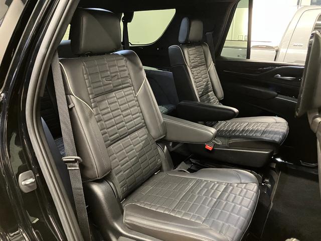 キャデラックエスカレード スポーツ 2021y・正規ディーラー車・ワンオーナー・自社管理ユーザー様・メーカー延長保証令和8年9月・整備記録簿R4 R5 R6 R7(D整備)・4WD ブラックレザー AKG36スピーカー カープレイ(32枚目)