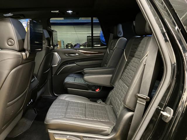 キャデラックエスカレード スポーツ 2021y・正規ディーラー車・ワンオーナー・自社管理ユーザー様・メーカー延長保証令和8年9月・整備記録簿R4 R5 R6 R7(D整備)・4WD ブラックレザー AKG36スピーカー カープレイ(33枚目)