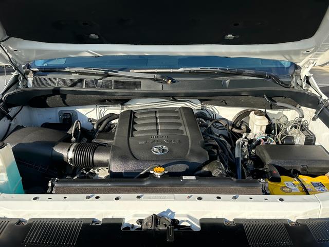 タンドラ ＳＲ５　２０１７ｙモデル・新車並行・４ＷＤ・張替ブラックハーフレザーアルパイン製（７ＤＶ）フルセグＳＤナビ・フリップダウンモニター・Ｆｕｅｌ　Ｏｆｆ－Ｒｏａｄ製Ｄ５５４　２０インチＡＷ（14枚目）