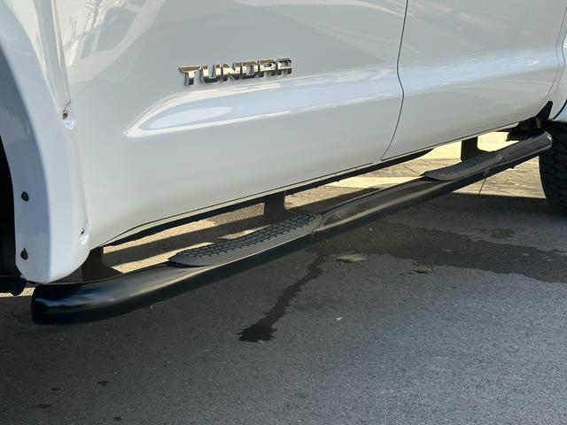 タンドラ ＳＲ５　２０１７ｙモデル・新車並行・４ＷＤ・張替ブラックハーフレザーアルパイン製（７ＤＶ）フルセグＳＤナビ・フリップダウンモニター・Ｆｕｅｌ　Ｏｆｆ－Ｒｏａｄ製Ｄ５５４　２０インチＡＷ（21枚目）