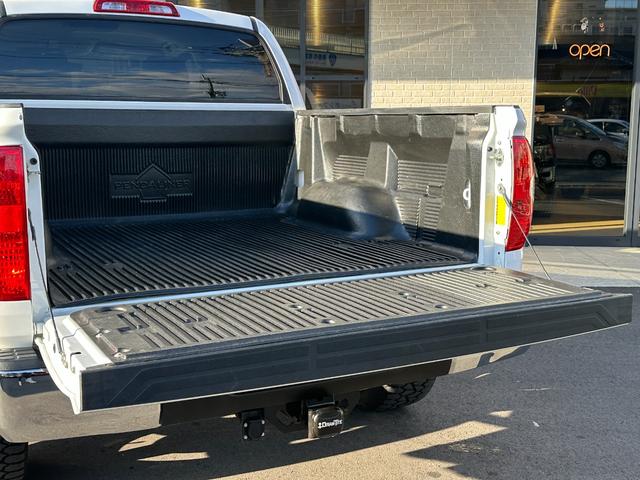 タンドラ ＳＲ５　２０１７ｙモデル・新車並行・４ＷＤ・張替ブラックハーフレザーアルパイン製（７ＤＶ）フルセグＳＤナビ・フリップダウンモニター・Ｆｕｅｌ　Ｏｆｆ－Ｒｏａｄ製Ｄ５５４　２０インチＡＷ（26枚目）