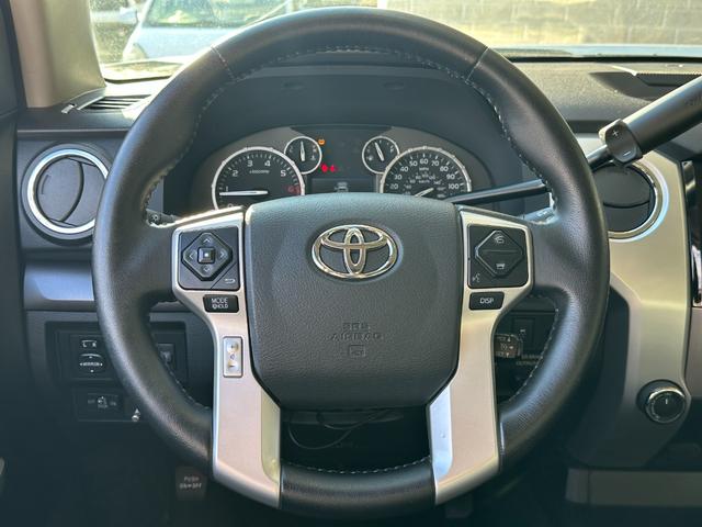 タンドラ ＳＲ５　２０１７ｙモデル・新車並行・４ＷＤ・張替ブラックハーフレザーアルパイン製（７ＤＶ）フルセグＳＤナビ・フリップダウンモニター・Ｆｕｅｌ　Ｏｆｆ－Ｒｏａｄ製Ｄ５５４　２０インチＡＷ（35枚目）