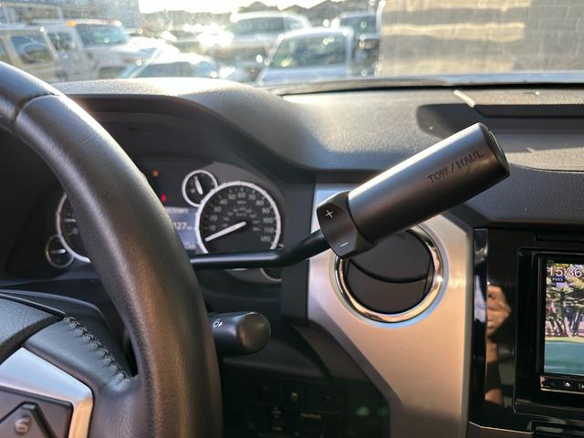 タンドラ ＳＲ５　２０１７ｙモデル・新車並行・４ＷＤ・張替ブラックハーフレザーアルパイン製（７ＤＶ）フルセグＳＤナビ・フリップダウンモニター・Ｆｕｅｌ　Ｏｆｆ－Ｒｏａｄ製Ｄ５５４　２０インチＡＷ（38枚目）