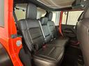 サハラ　ローンチエディション　２０１８ｙモデル　正規Ｄ車　４ＷＤ　ブラックレザー　２４ｙグリル　サンライダー　前後スチールバンパー　社外オーバーフェンダー　ＫＭＣ製ＫＭ２２９　１７インチＡＷ　カープレイ（27枚目）
