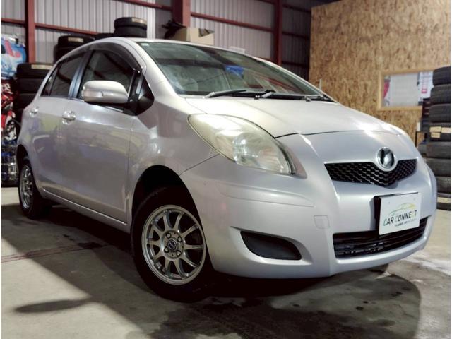 ヴィッツ Ｆ　ユーザー買取車　純正ナビ　ＬＥＤライト　キーレス　ＡＢＳ　ＰＳ　ＰＷ　マット　デアイサー　４ＷＤ（12枚目）