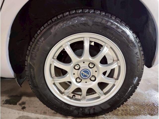 ヴィッツ Ｆ　ユーザー買取車　純正ナビ　ＬＥＤライト　キーレス　ＡＢＳ　ＰＳ　ＰＷ　マット　デアイサー　４ＷＤ（27枚目）