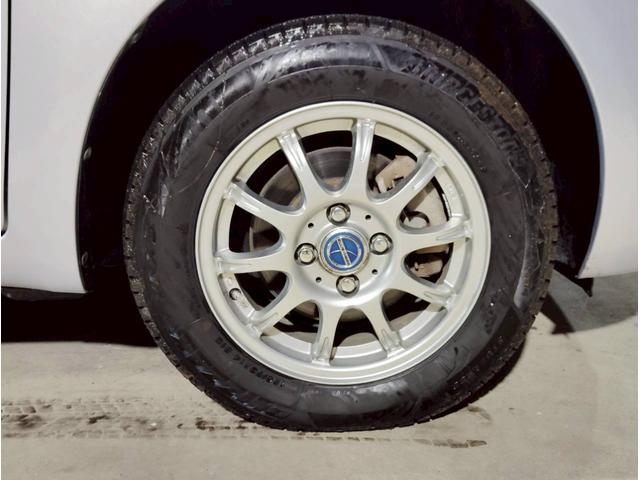 ヴィッツ Ｆ　ユーザー買取車　純正ナビ　ＬＥＤライト　キーレス　ＡＢＳ　ＰＳ　ＰＷ　マット　デアイサー　４ＷＤ（29枚目）