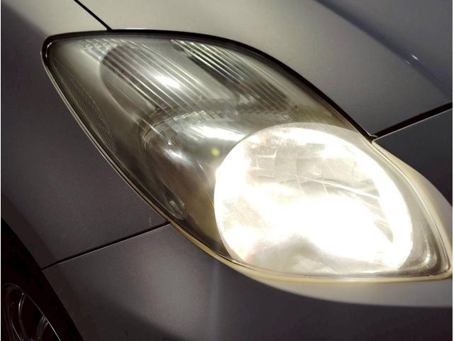 ヴィッツ Ｆ　ユーザー買取車　純正ナビ　ＬＥＤライト　キーレス　ＡＢＳ　ＰＳ　ＰＷ　マット　デアイサー　４ＷＤ（32枚目）