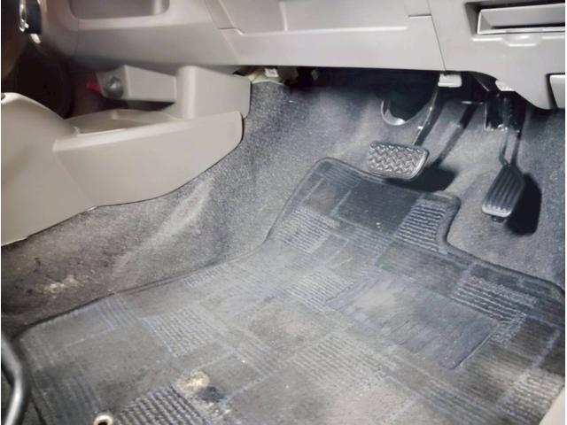 ヴィッツ Ｆ　ユーザー買取車　純正ナビ　ＬＥＤライト　キーレス　ＡＢＳ　ＰＳ　ＰＷ　マット　デアイサー　４ＷＤ（53枚目）