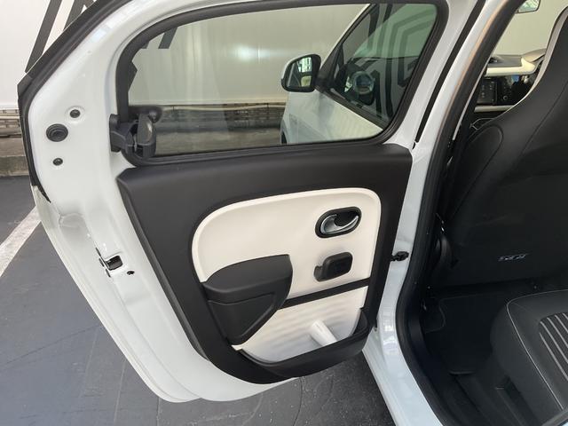 トゥインゴ インテンス リミテ 専用ナビゲーション+地デジチューナー&car playAndroidauto搭載 (ブランクォーツM)(11枚目)