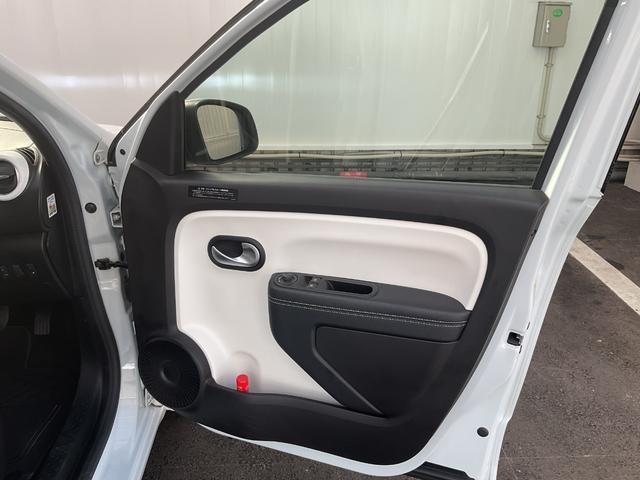 トゥインゴ インテンス リミテ 専用ナビゲーション+地デジチューナー&car playAndroidauto搭載 (ブランクォーツM)(12枚目)