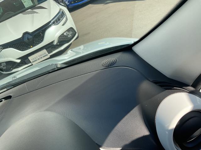 トゥインゴ インテンス リミテ 専用ナビゲーション+地デジチューナー&car playAndroidauto搭載 (ブランクォーツM)(50枚目)