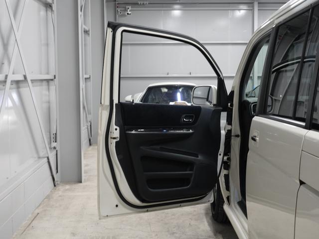 ステップワゴン スパーダ２４Ｔ　無限グリル／ＴＥＩＮ車高調／Ｖｉｅｎｎａディッシュ１９インチアルミ／社外マフラー／パワースライドドア／Ｃａｒｒｏｚｚｅｒｉａナビ／バックカメラ／オートエアコン／ＬＥＤルームランプ／ヘッドライトＰＰＦ（44枚目）