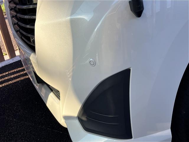 ◆前後センサー◆車庫入れなどのバック操作中に車体の近くに障害物があると警告音でお知らせしてくれます。