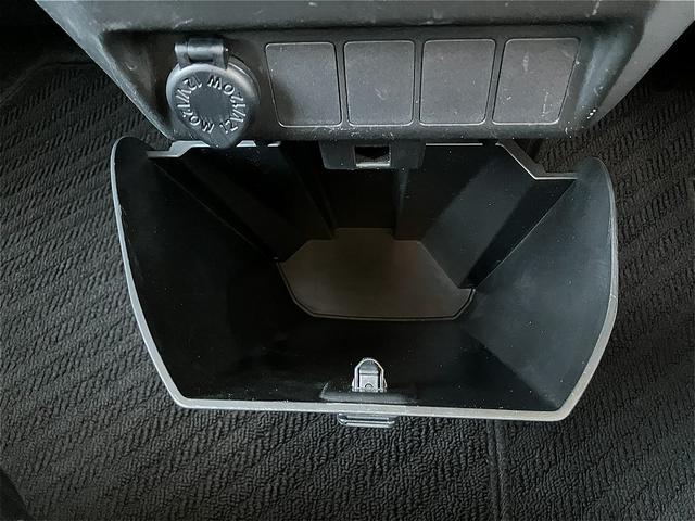 掲載車両以外にも、在庫車ございます★こんな車ありませんか？の問い合わせにも対応させていただきます！ぜひお問い合わせくださいませ★無料電話００７８−６０４１−３７６１