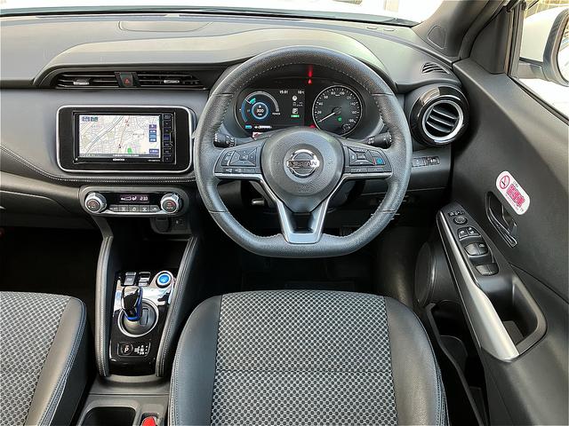 キックス Ｘ　ＬＥＤヘッドライト・社外ナビ・３６０度カメラ・前後センサー・ＡＣＣ／ＬＫＡ・衝突被害軽減ブレーキ・デジタルインナーミラー・ＢＴオーディオ・キーレス／スマートキー・ＰＶガラス・純正１７インチＡＷ・禁煙（32枚目）