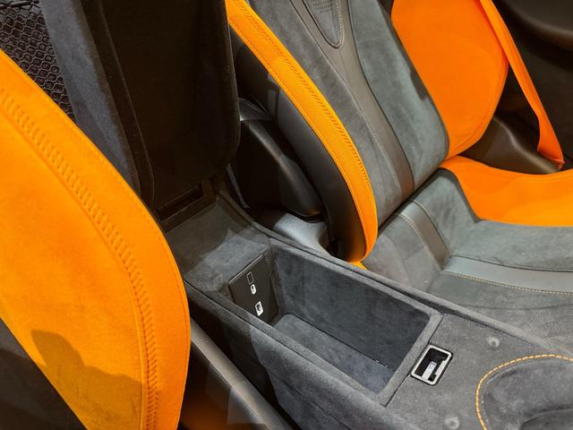 ７５０Ｓスパイダー ベースグレード　４．０　右Ｈ　Ｆリフター　全周囲カメラ　（ブルー）（31枚目）