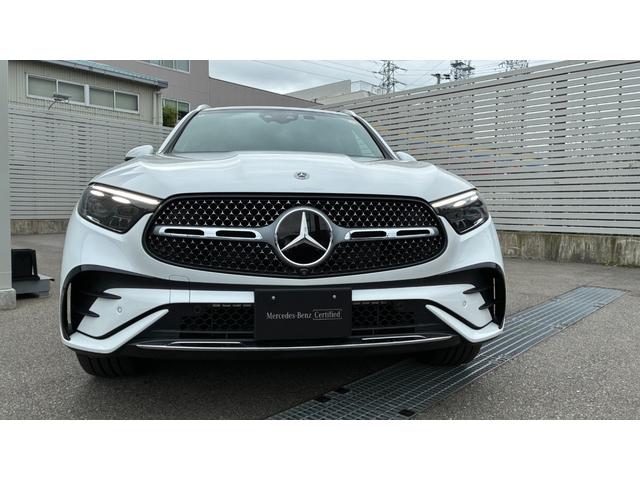 ＧＬＣ ＧＬＣ２２０ｄ　４マチック　ドライバーズパッケージ　ドライバーズパッケージ　ＡＭＧレザーエクスクルーシブパッケージ　ＡＭＧラインパッケージ　パノラミックスライディングルーフ　オパリスホワイト　運転席助手席メモリー機能付きパワーシート　シートヒーター（2枚目）